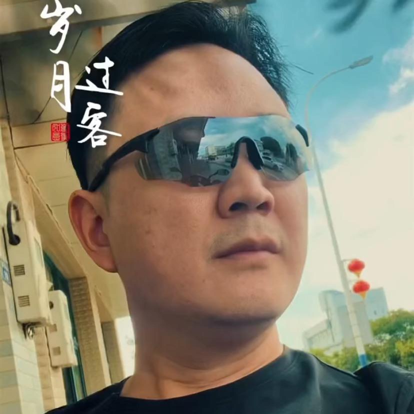 默
