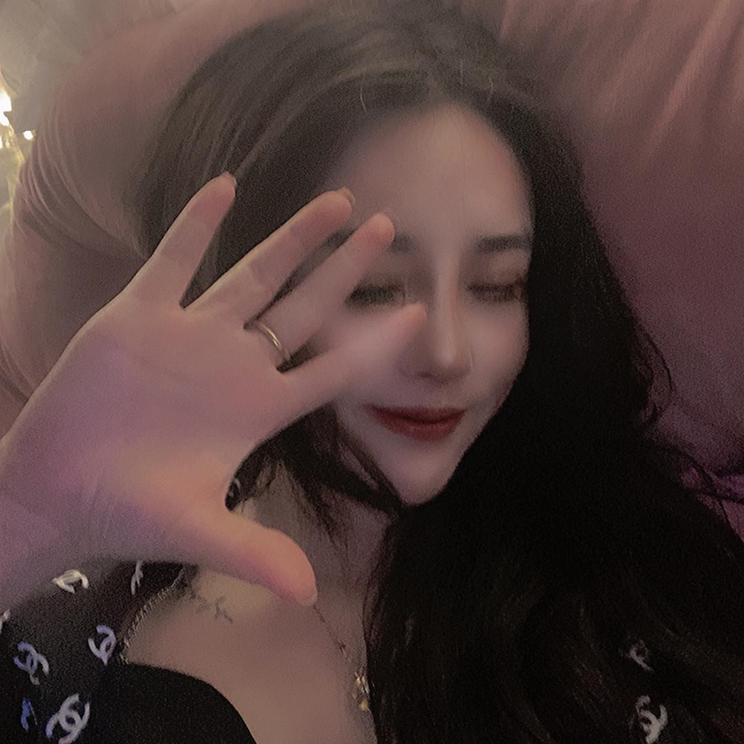 ʟ̆̈ᴜ̆̈ᴄ̆̈ᴋ̆̈ʏ̆̈🧡
