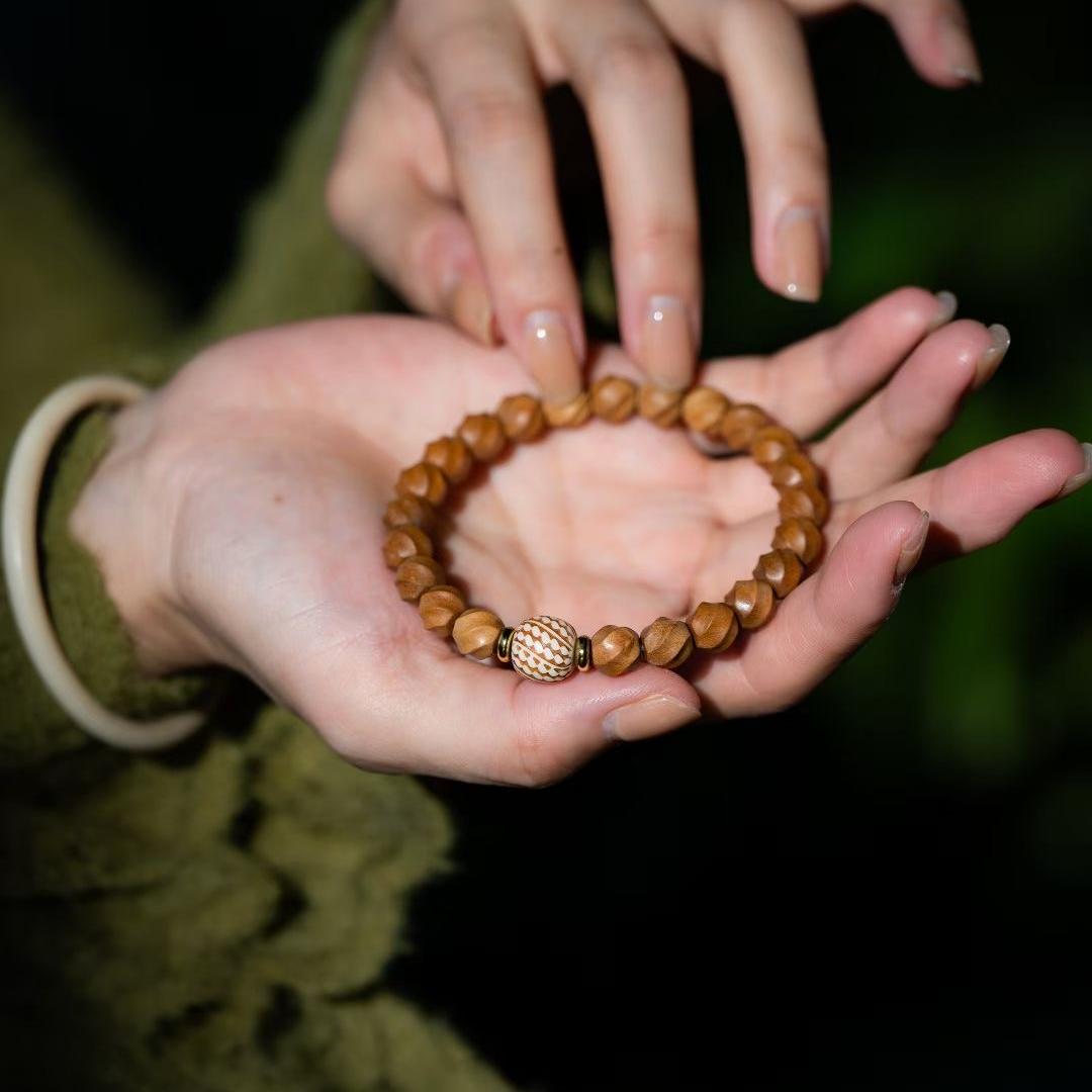 红降海南黄花梨工厂