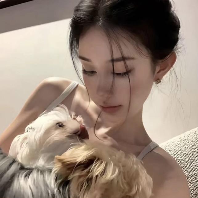 -奶味小琪、