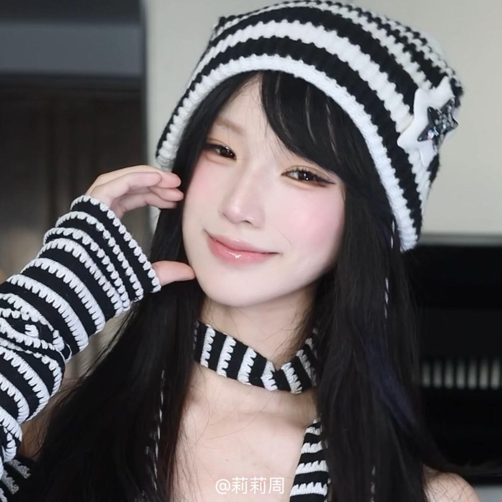 莉莉周