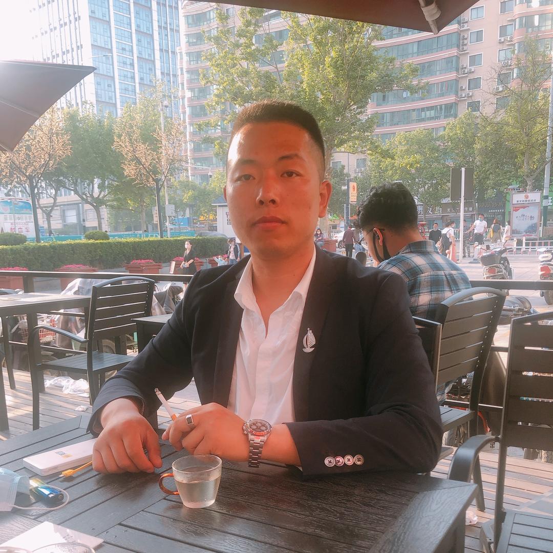 优莉卡1⃣️号服务员
