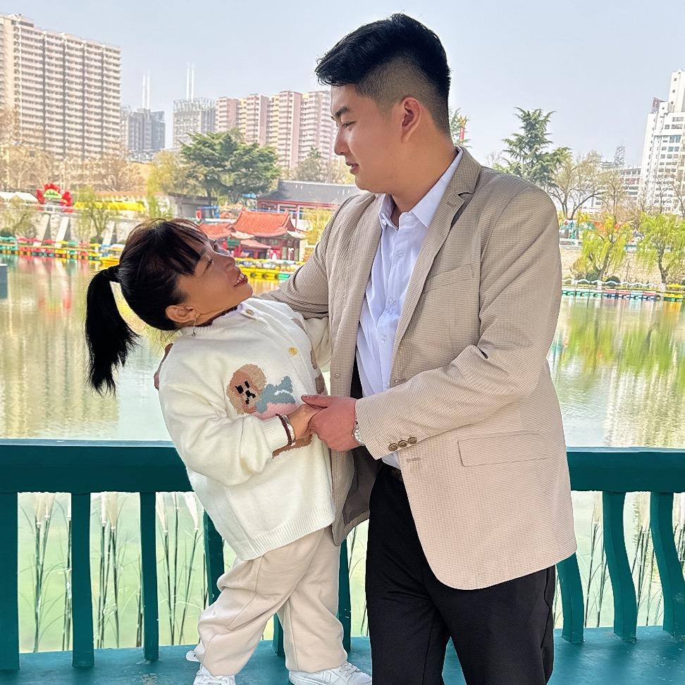 红姐母子生活