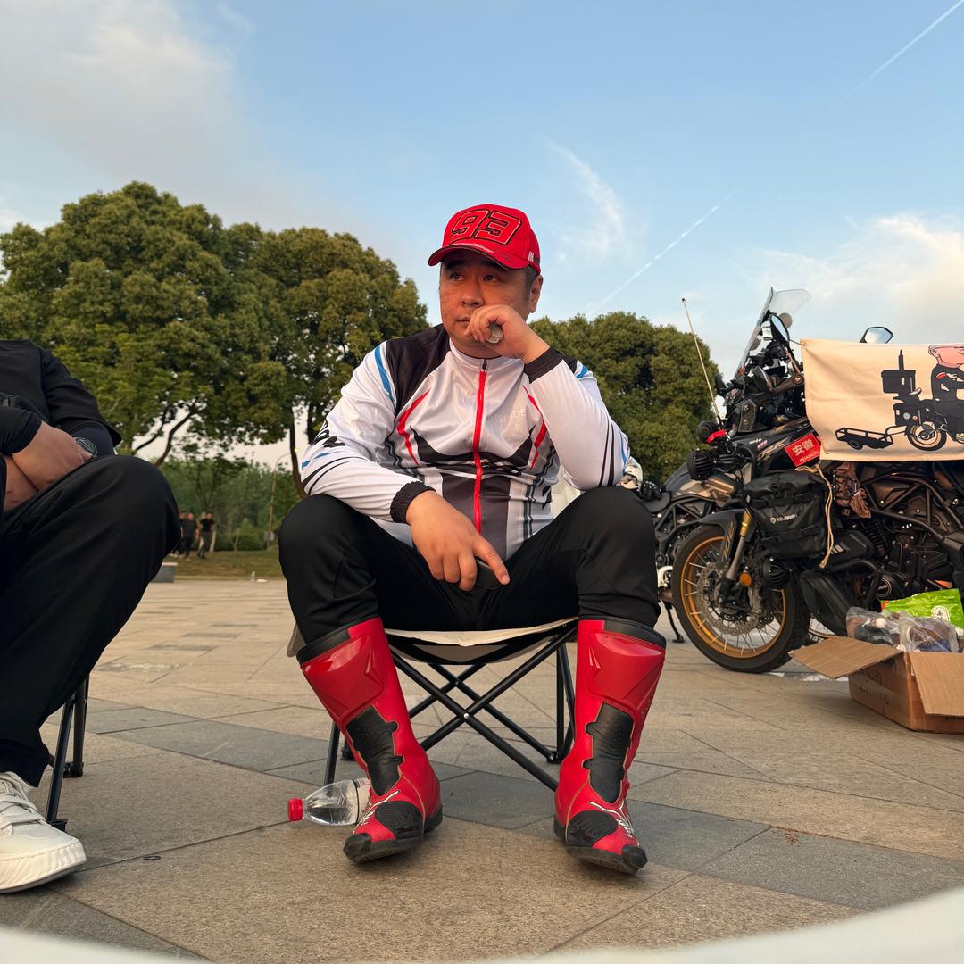 🏍️西装暴徒🏍️