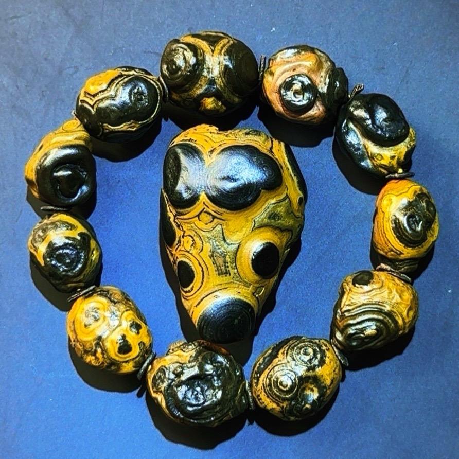 天眼奇石蒙天珠文玩收藏