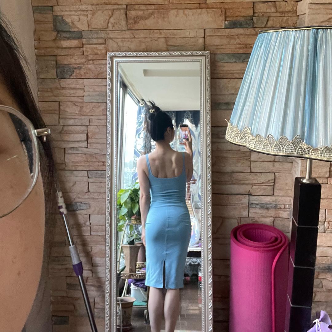 爱吃肉的比基尼大姐姐