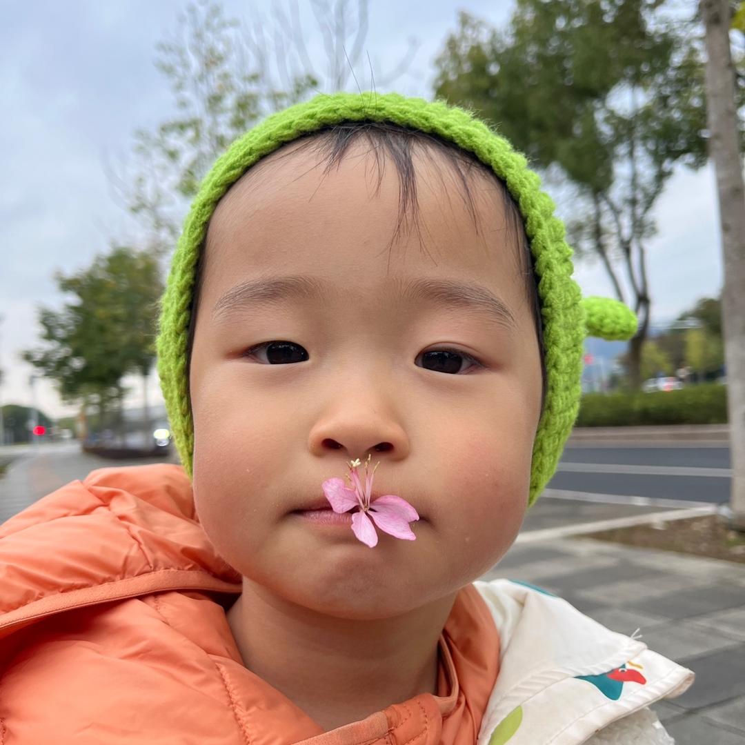Lee不想上班