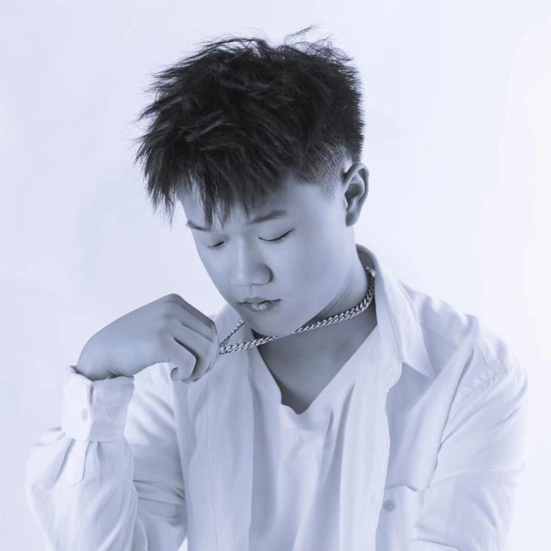 发型设计师【文强】