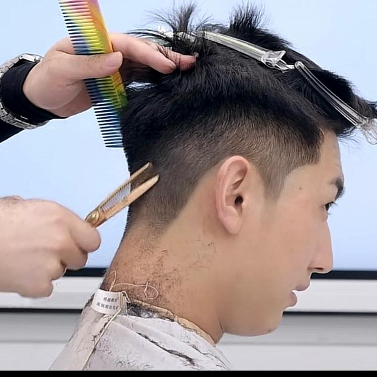 优咔造型工作室官方号