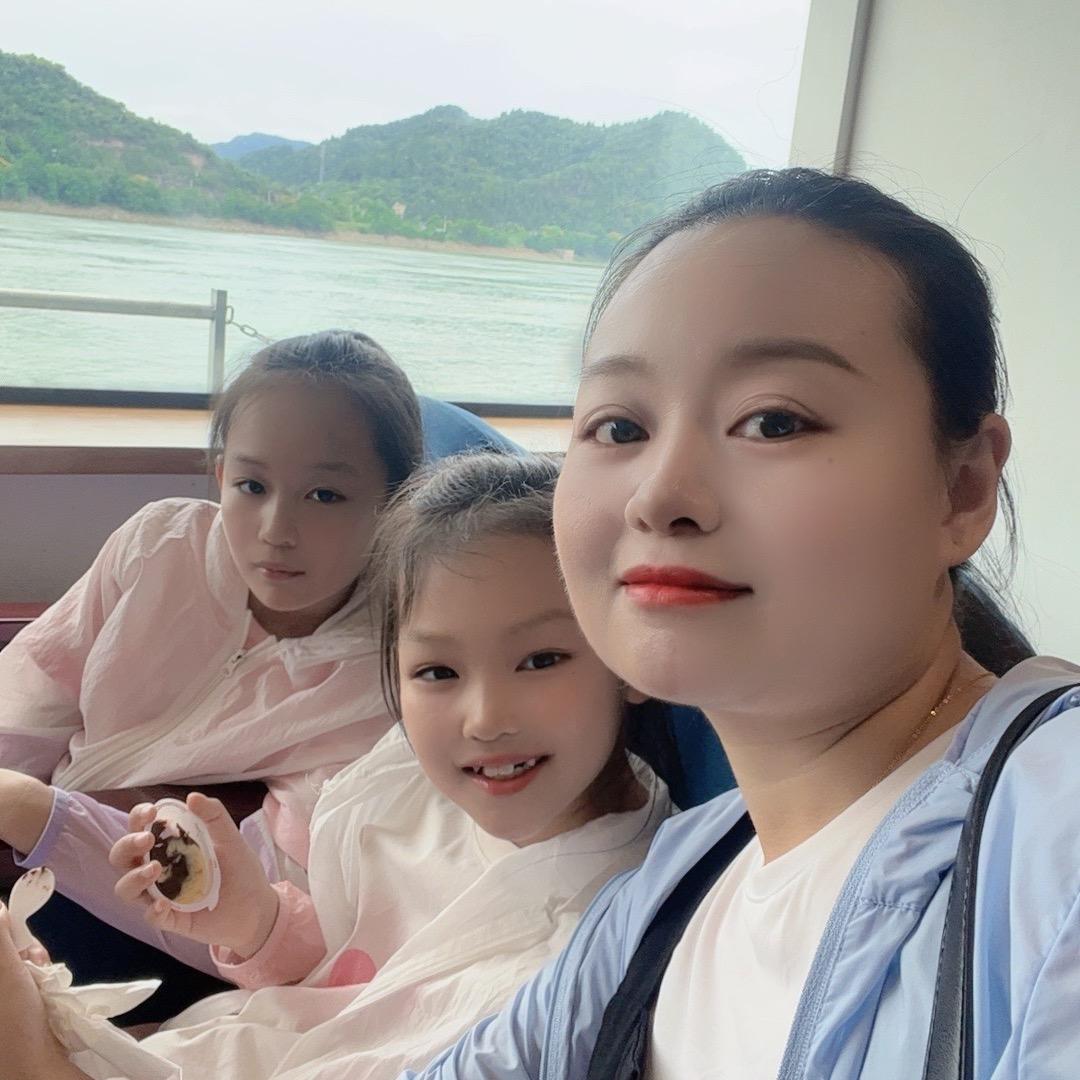 茜茜子(˵¯͒〰¯͒˵)