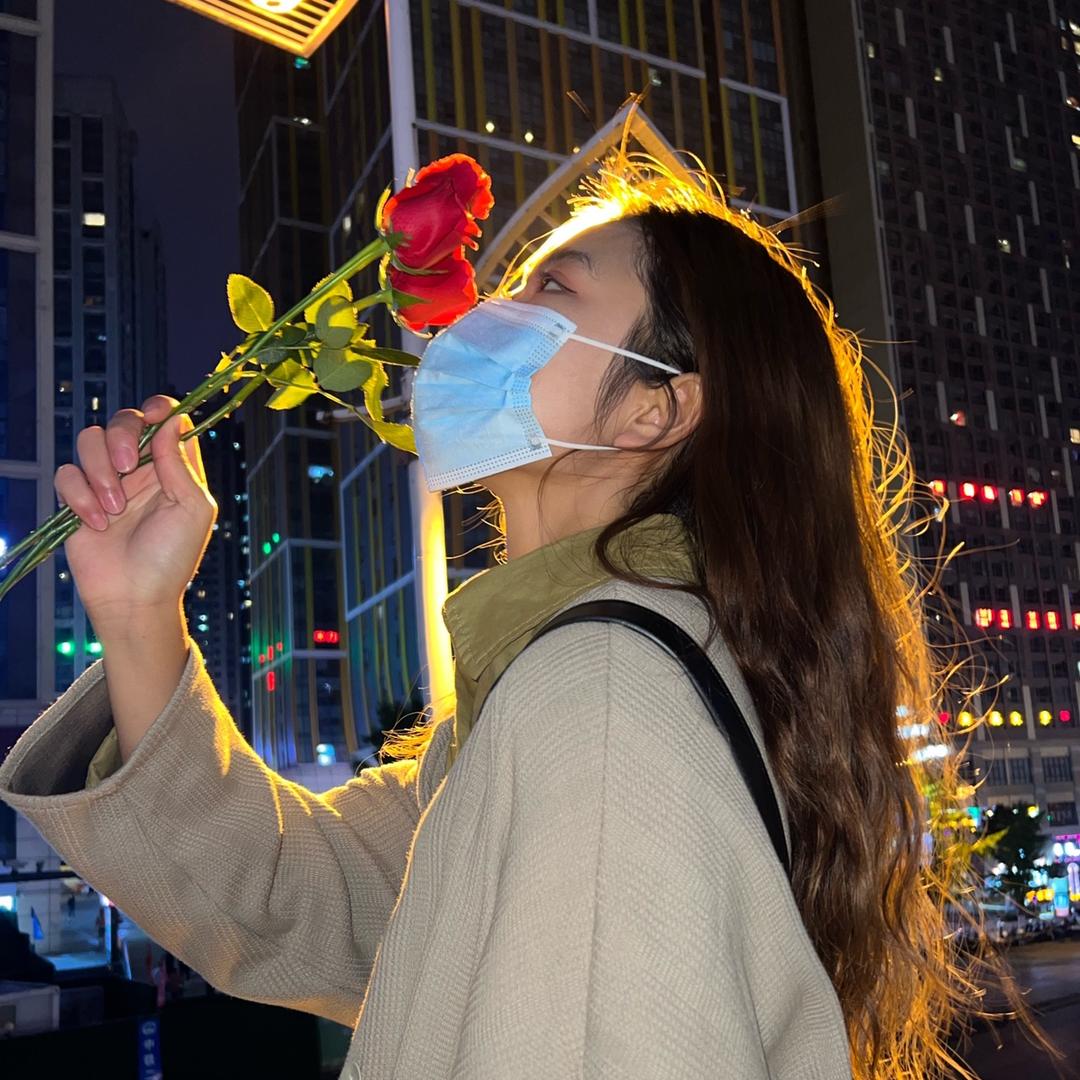 文菜菜。