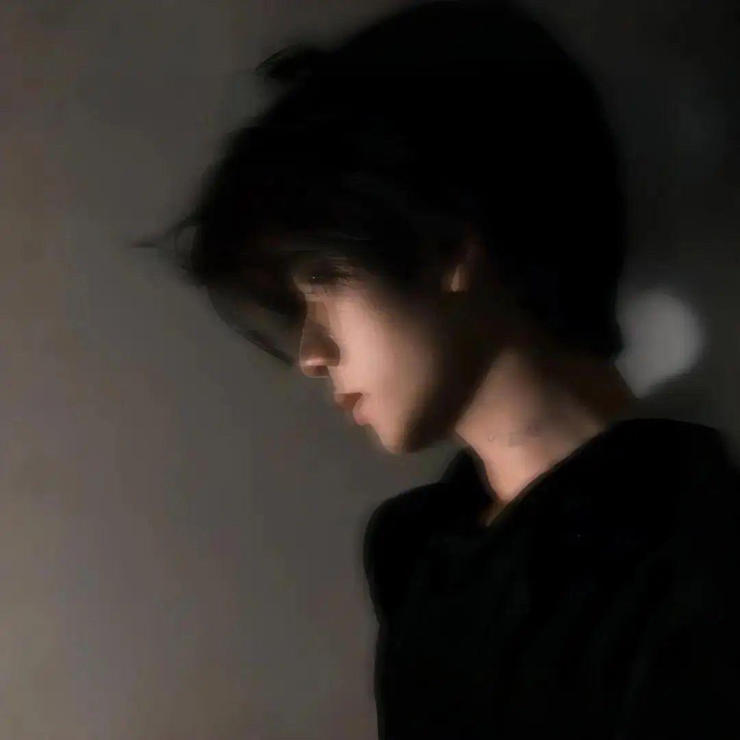乌鸦雾里为栖.