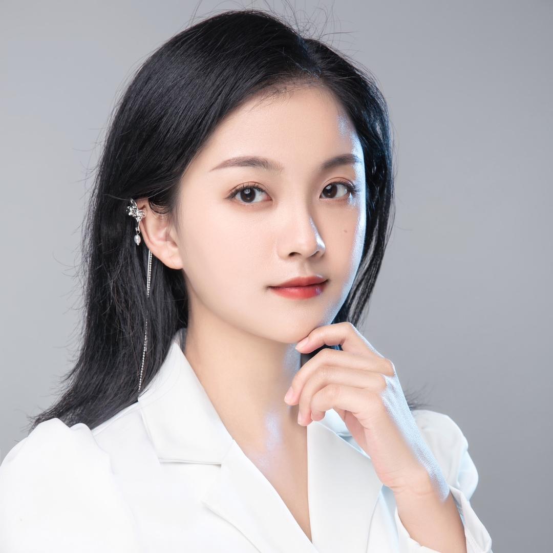 忻瞳吖