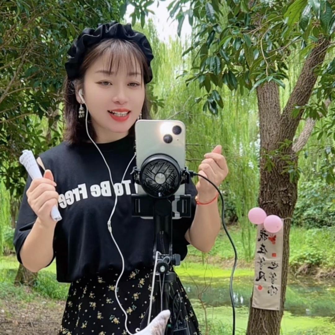 小慧🎤（早上8:40开播）