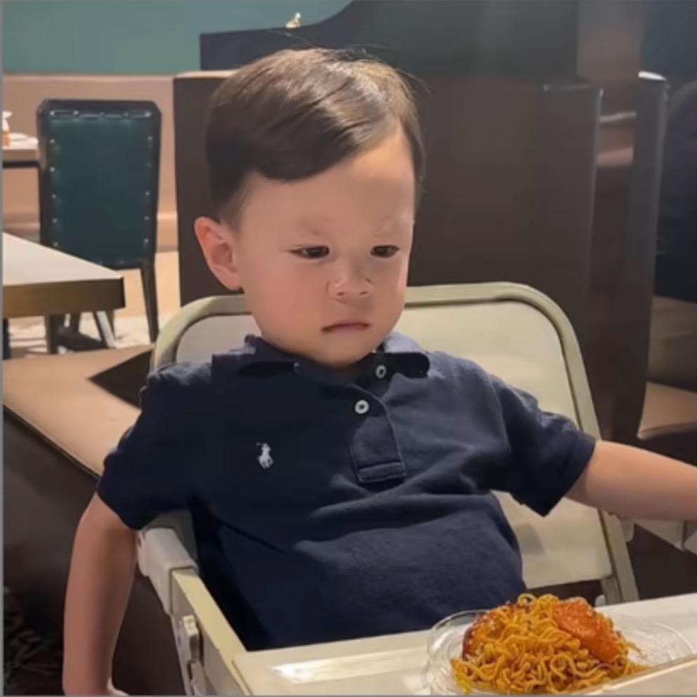 如初.
