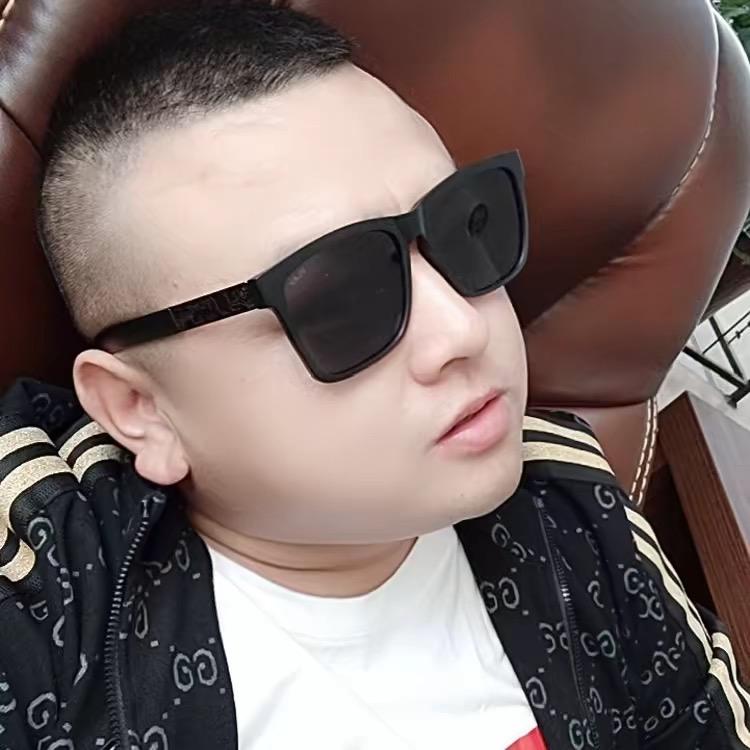 米杰（直播摔跤）