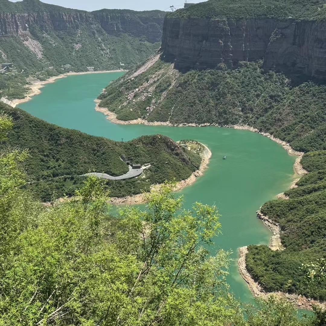 玺色图书厂家二店