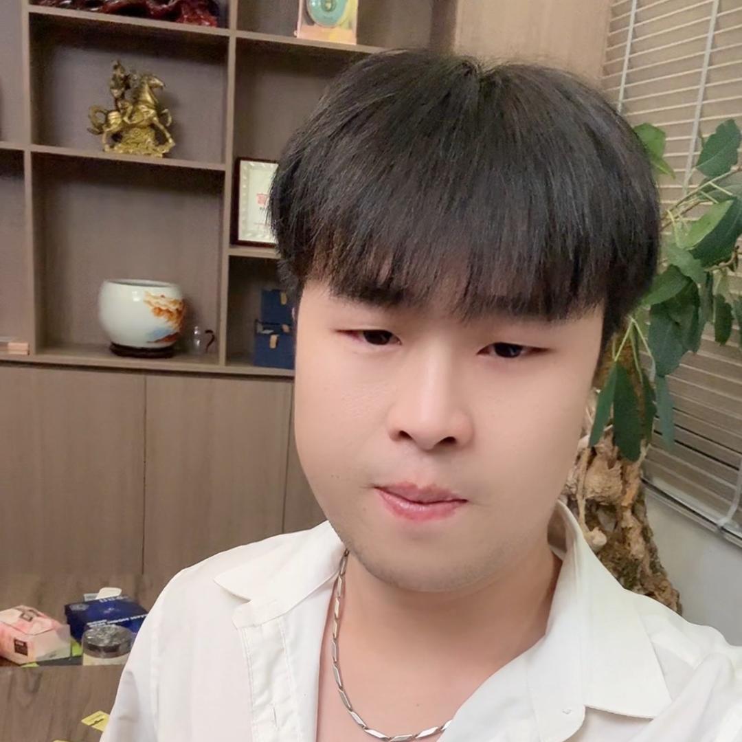 阿晨 A K