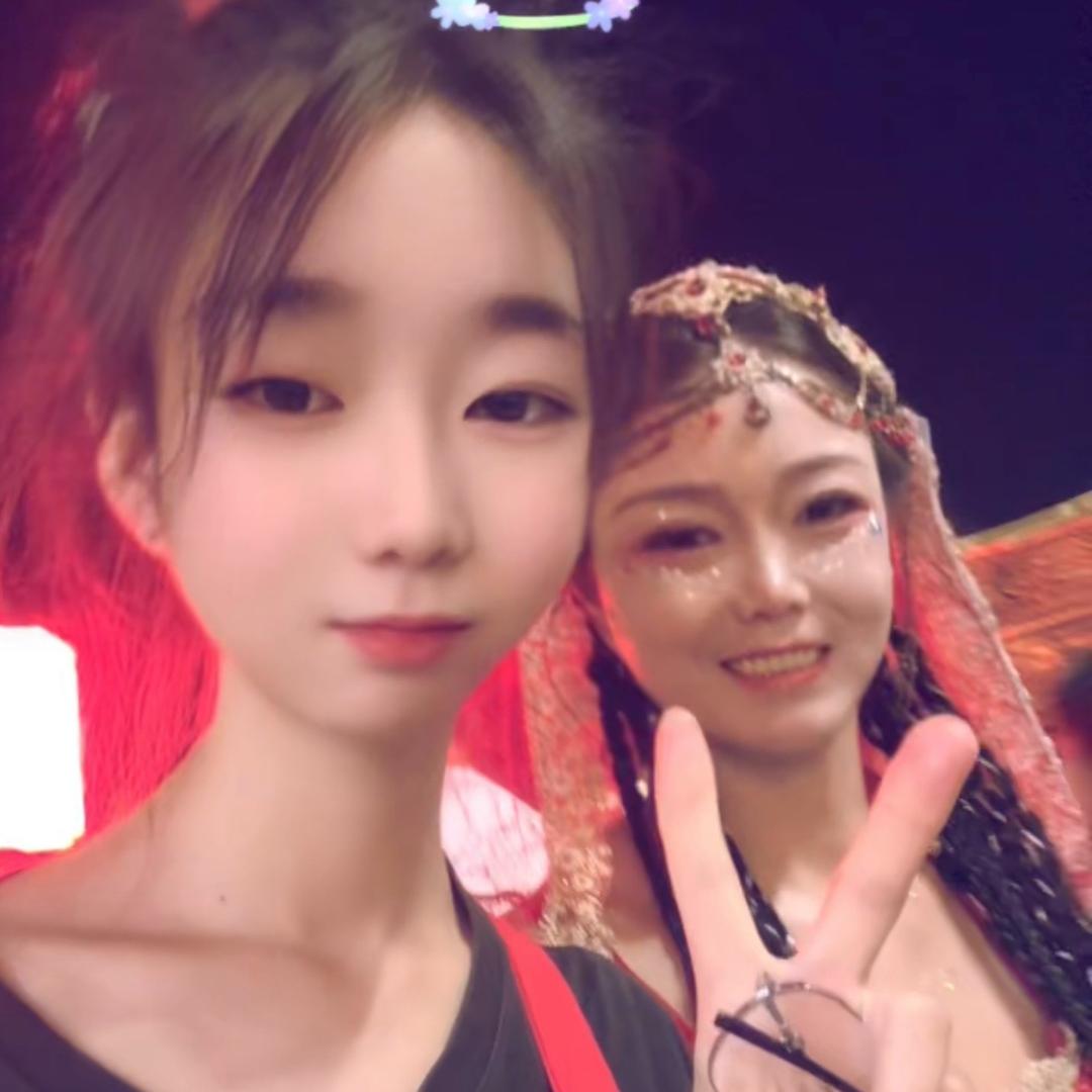 ℋღ᭄幸福小姐姐🍒᭄࿐