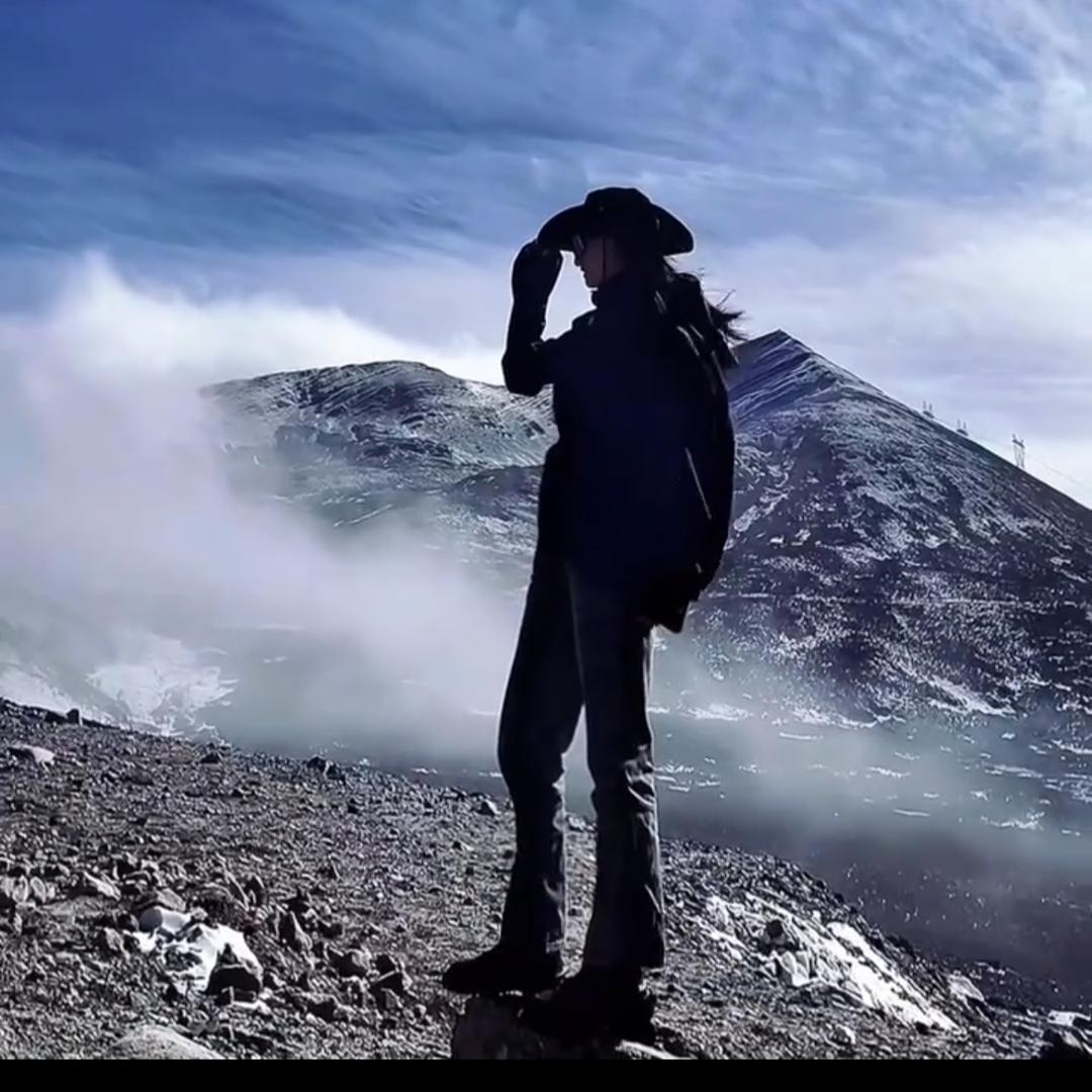 🗻