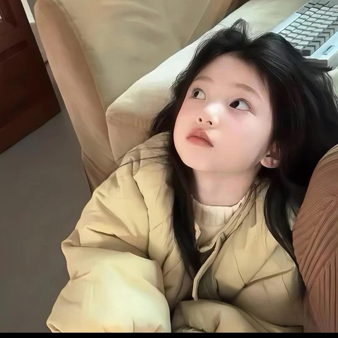 小 婷.