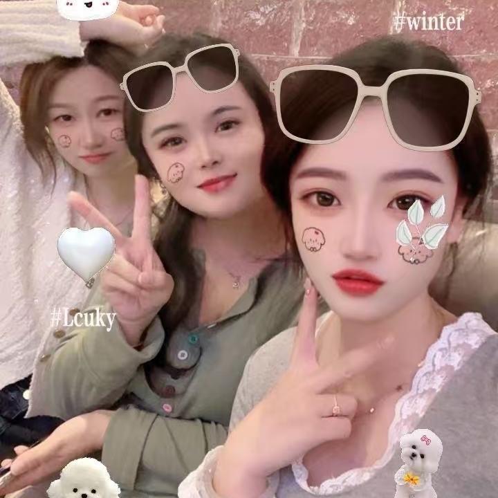 秋丹妮彩服饰