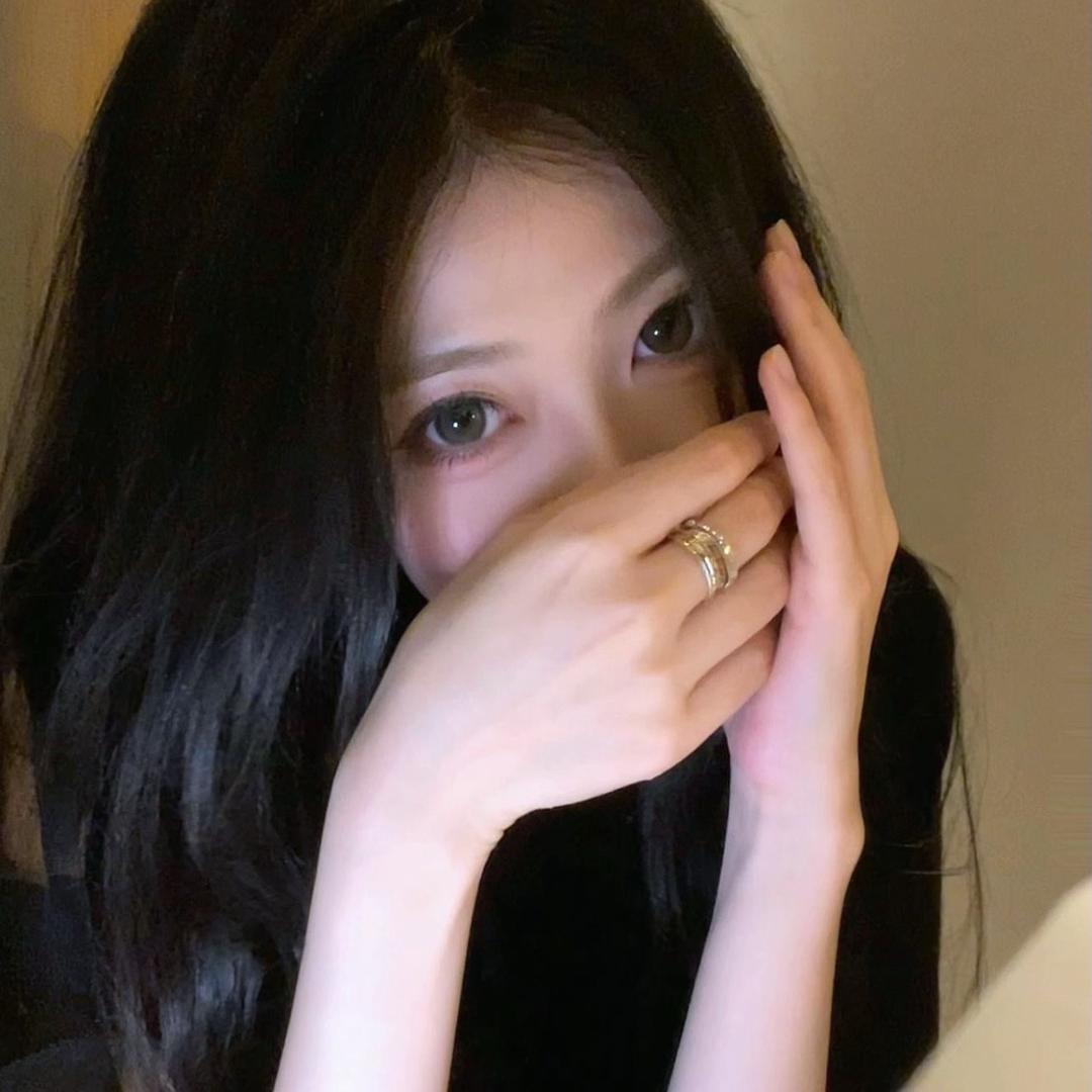 很内向的小田