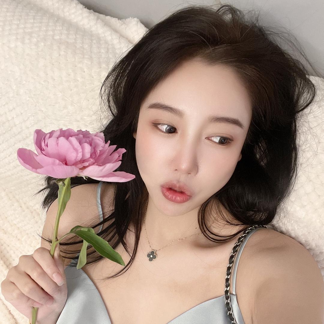 张晟甜有点闲