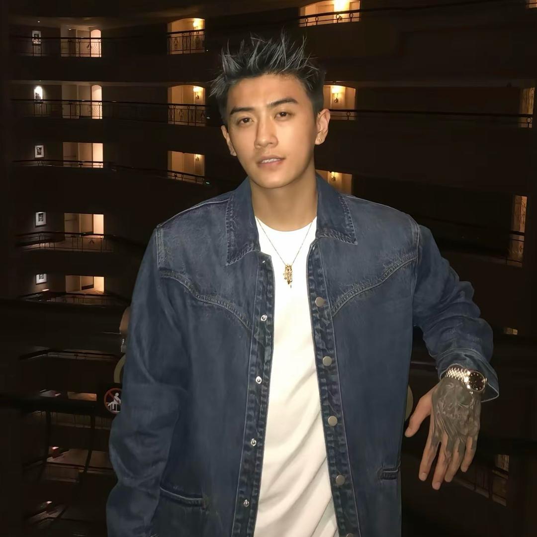 巴