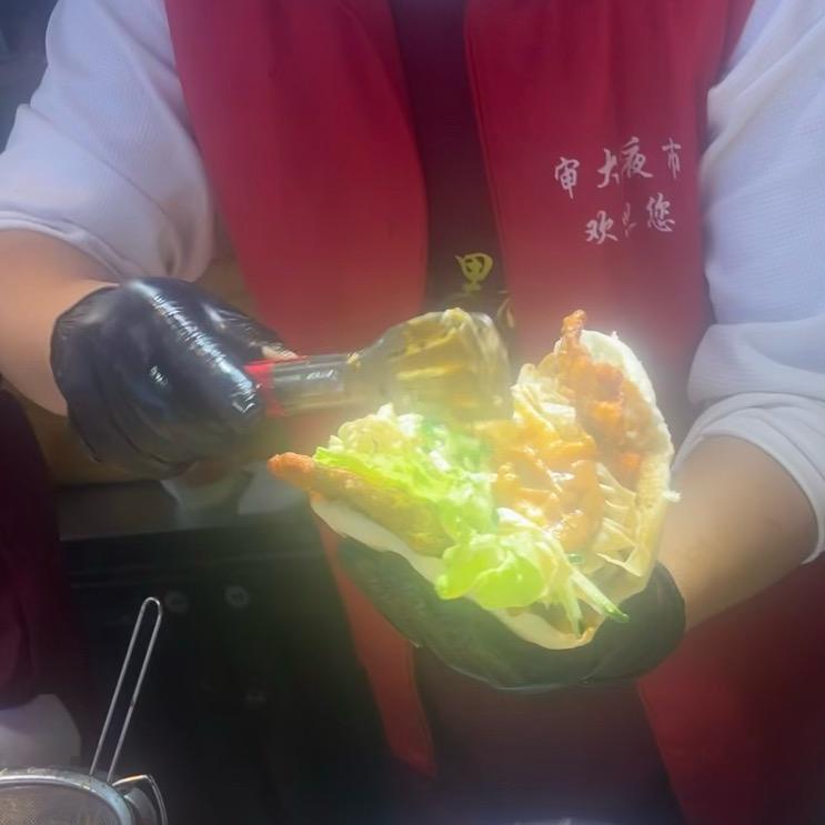 金陵苗记超大里脊饼大王