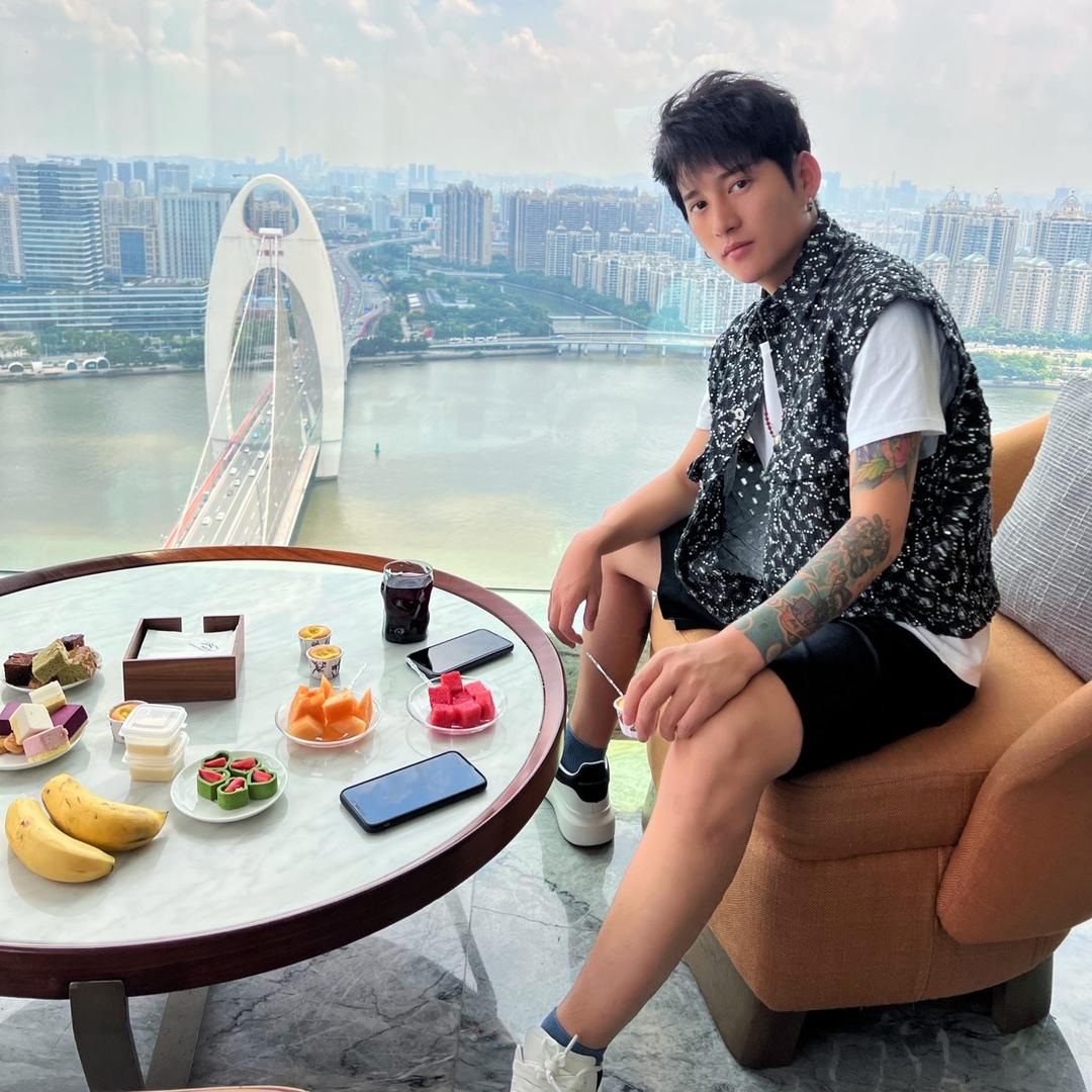 包头仆楠美阁美学设计美发店