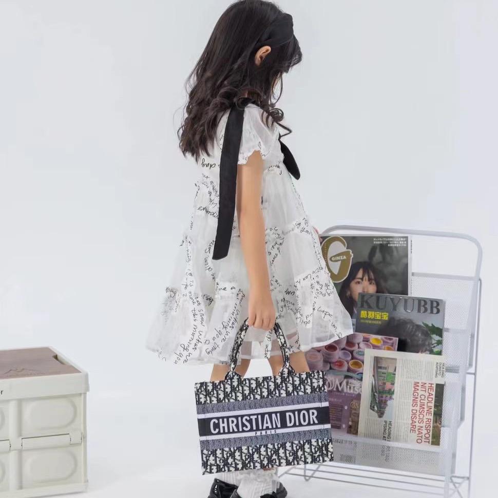 麦小兜实体精品童装