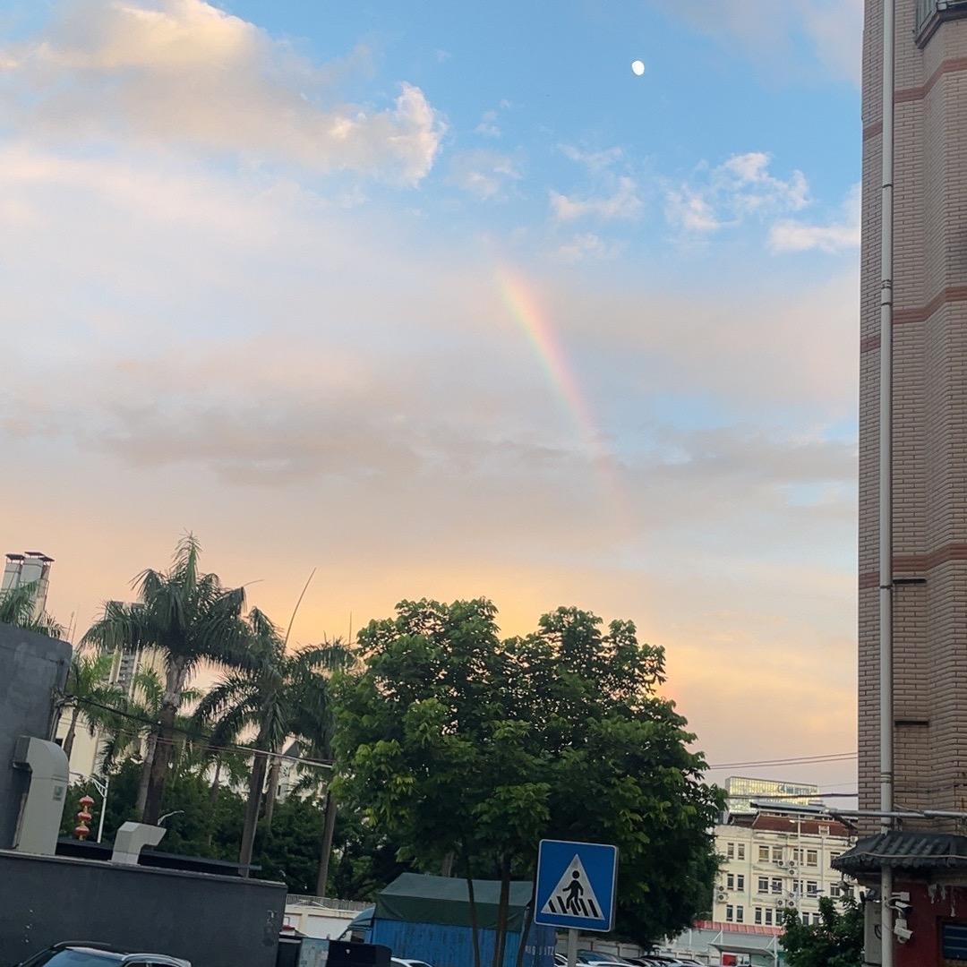 🌈深圳申通快递小哥