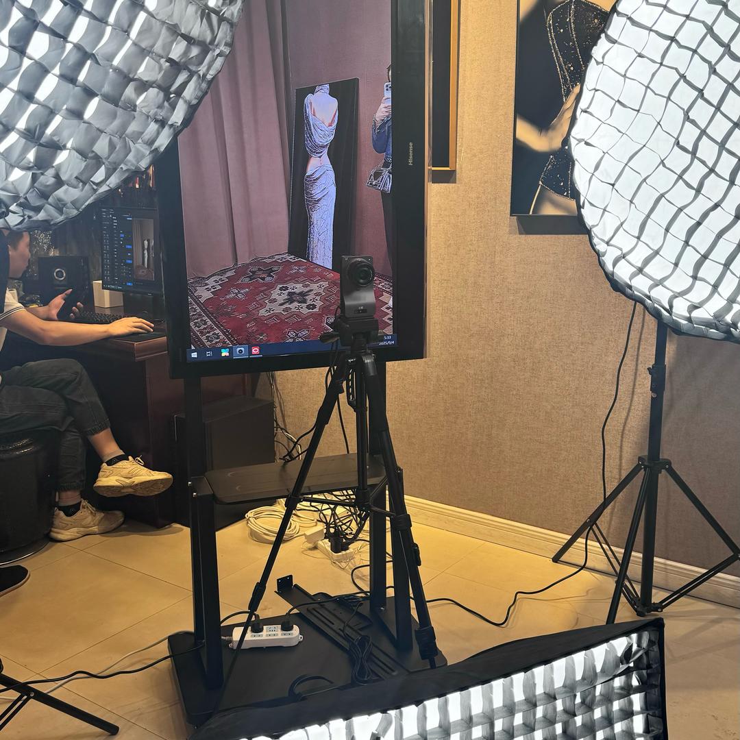 天山去大湾北路迪丽姿服装店