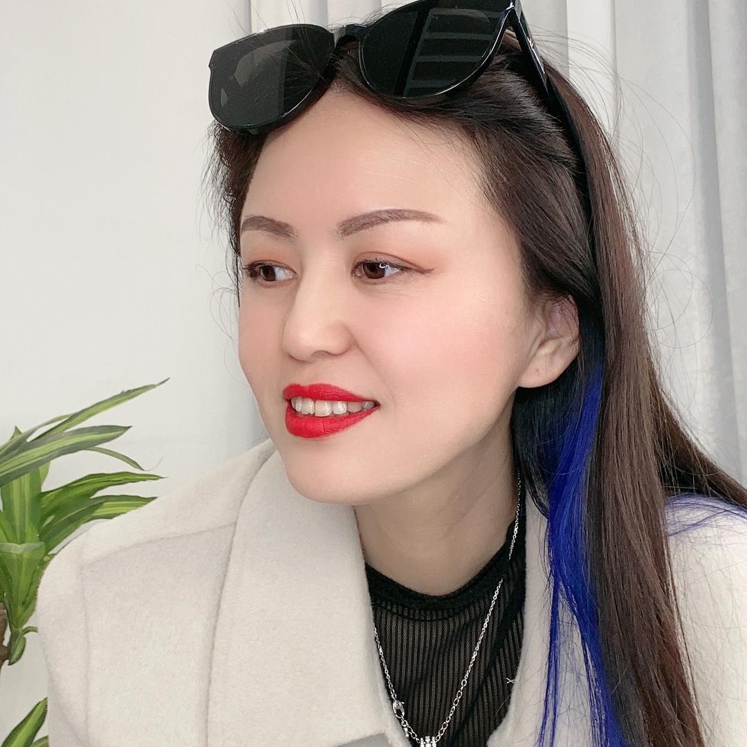 蓉姐姐曼赫女装
