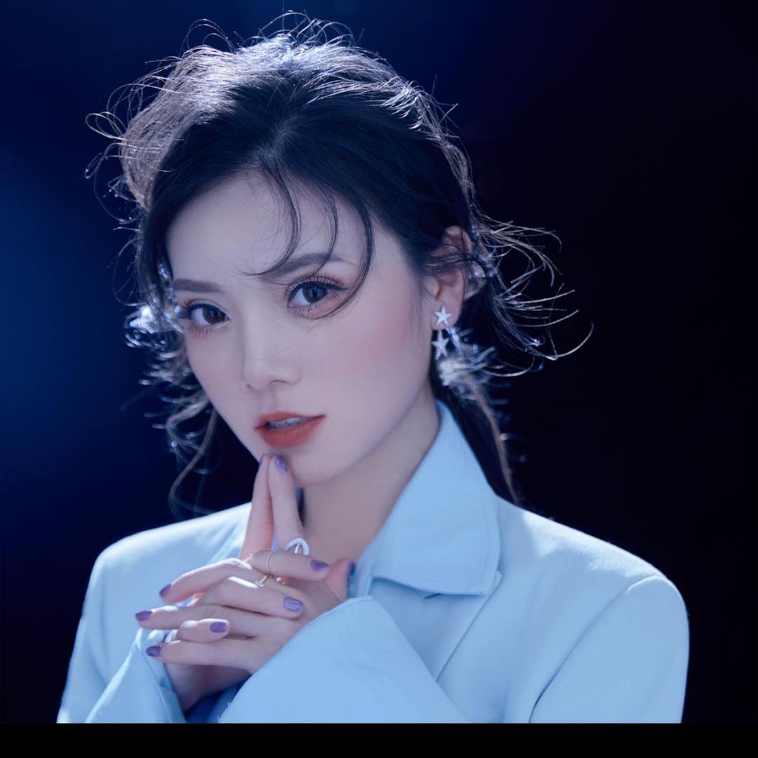 千屿sheila~时尚穿搭日记