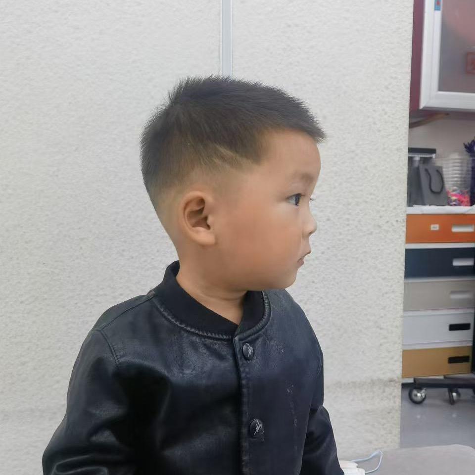 家有两百万🚗🚗