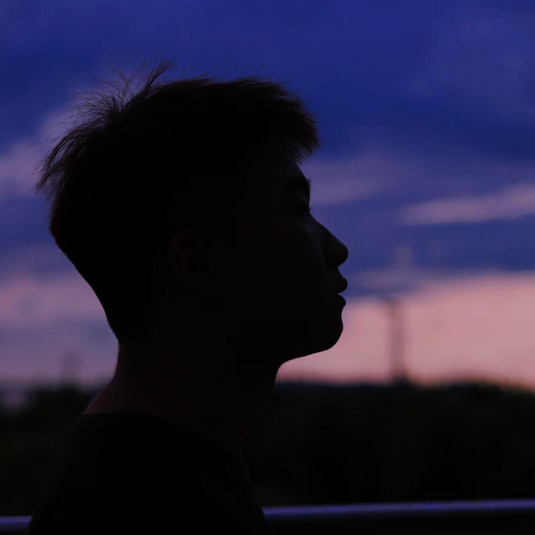 俊霖.