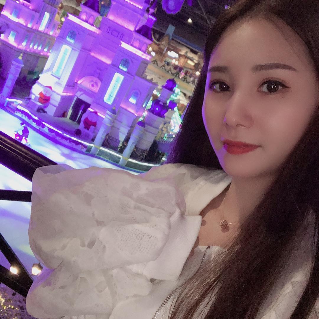 胸毛及腰的妹子