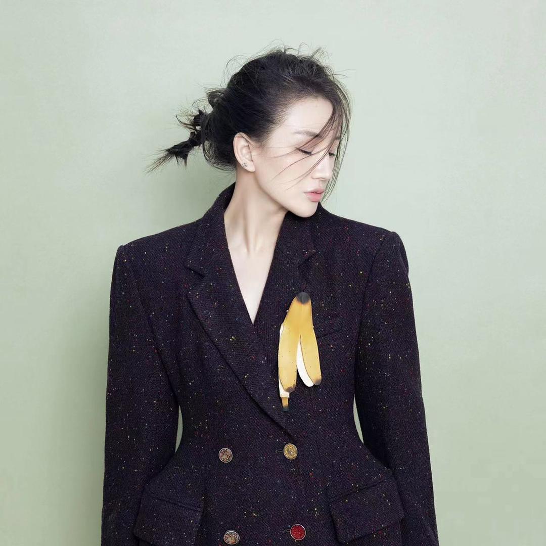 洛哥（爱穿搭）