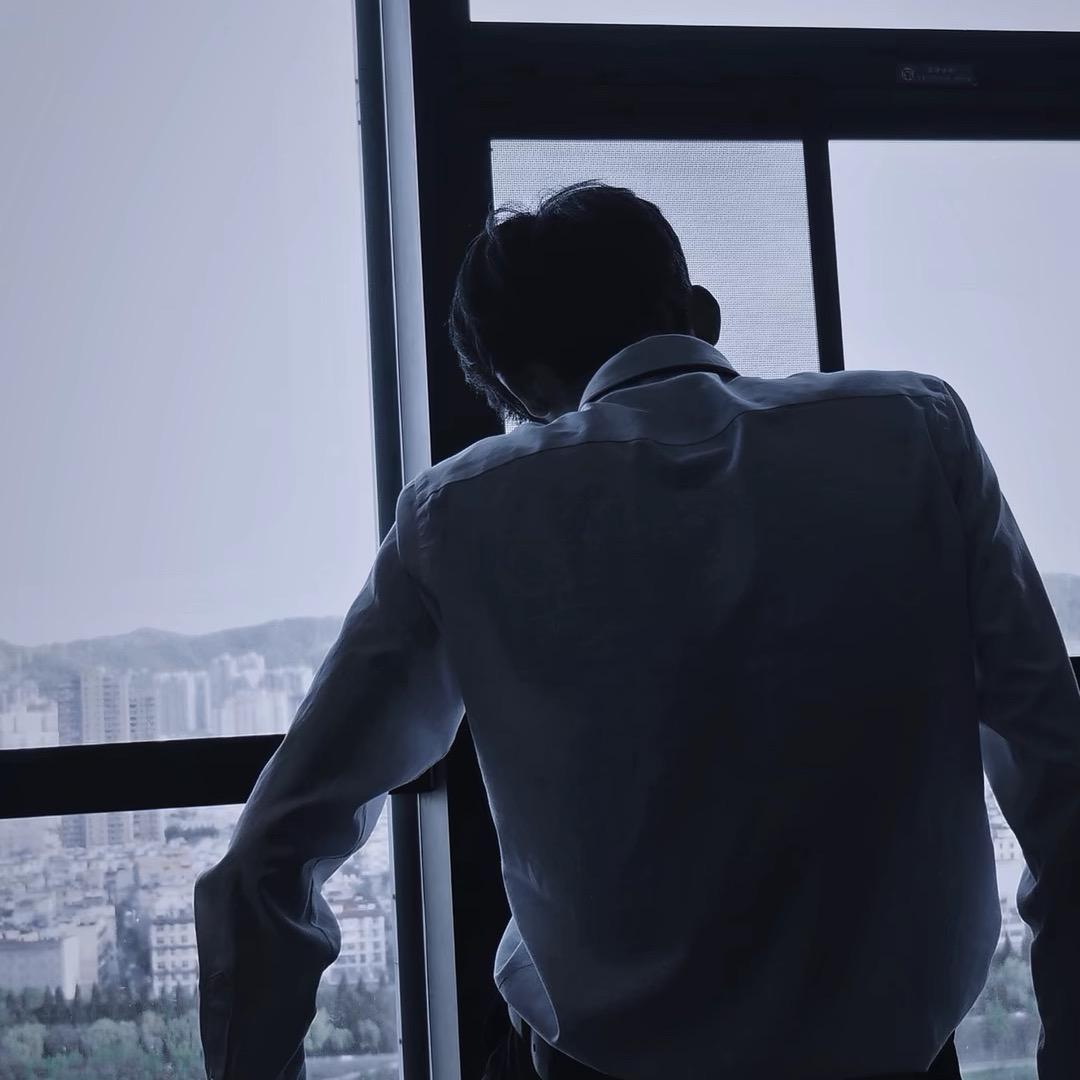 一杯冰美式💕.