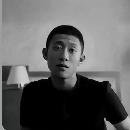 我勒个痘痘