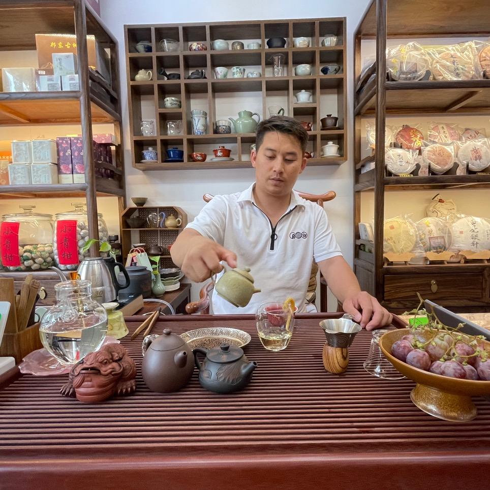 贵阳茶酒小哥波仔