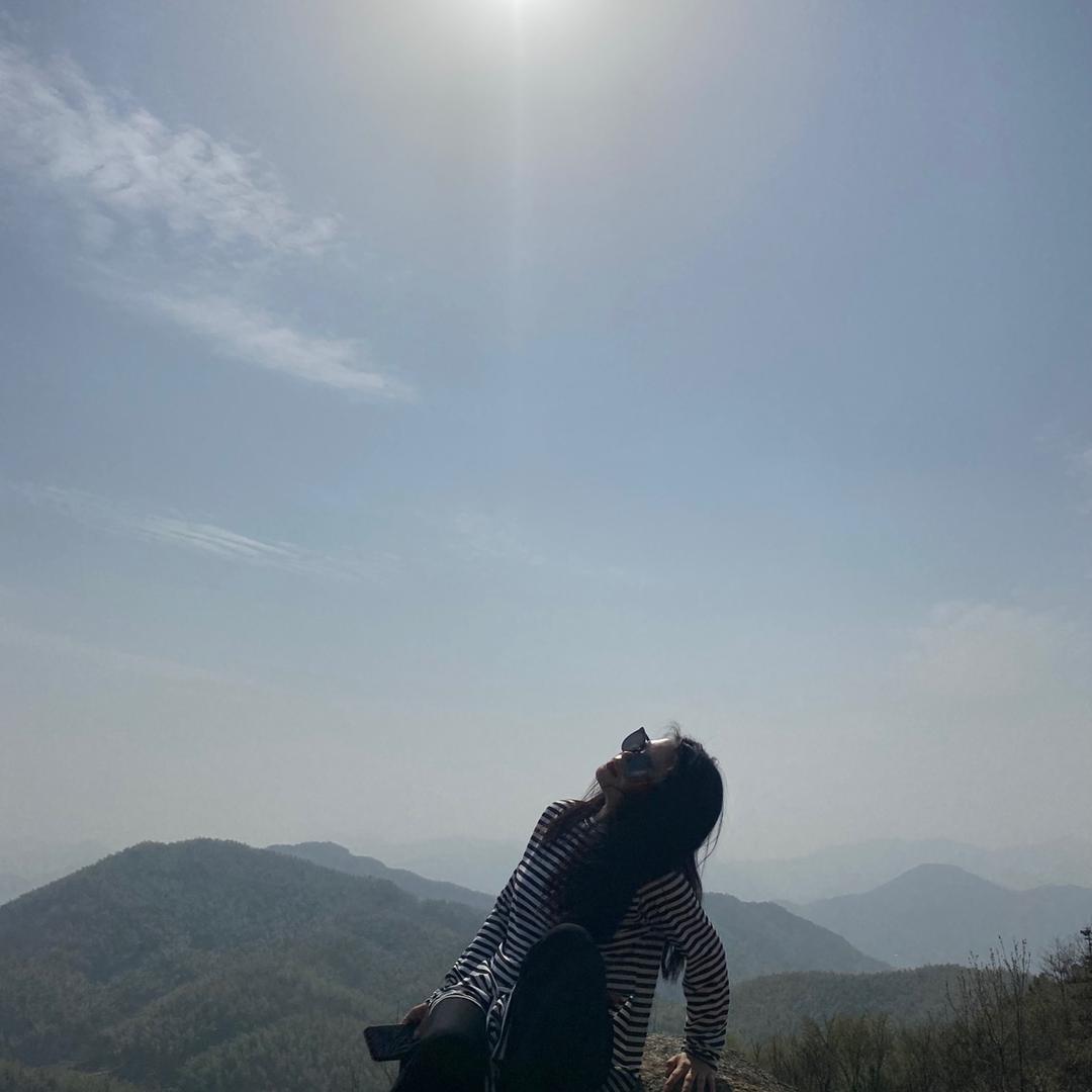 梅渚镇 潮流一线•男女装集合店