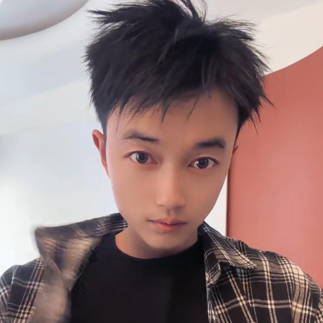 黔西序界设计师苏洋