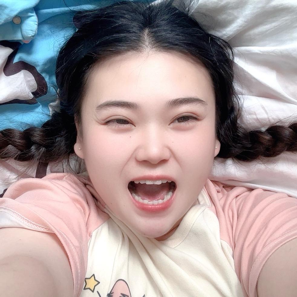 七七有点怪