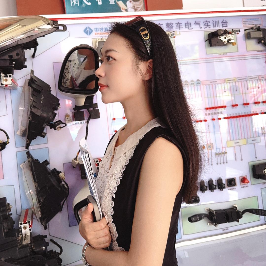 蓝天校本部-陈老师