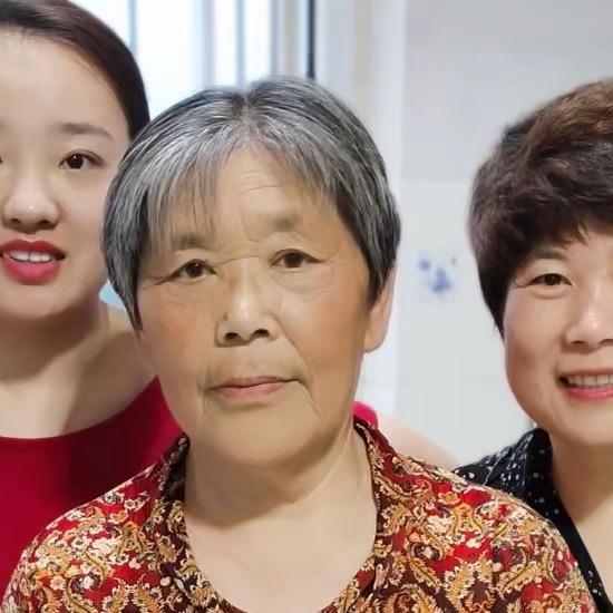 凤姐婆媳三代