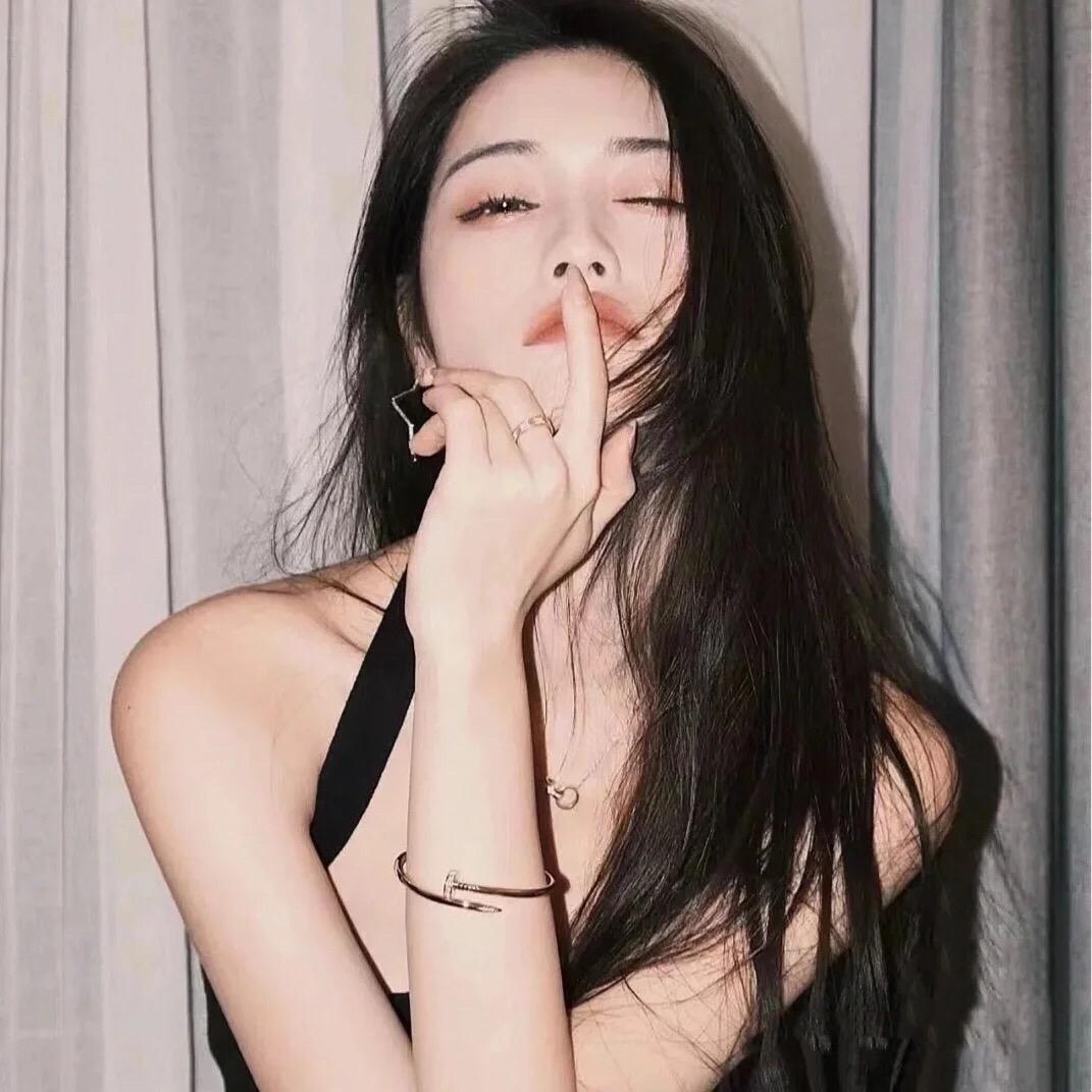 我叫玲玲妹呀🌻