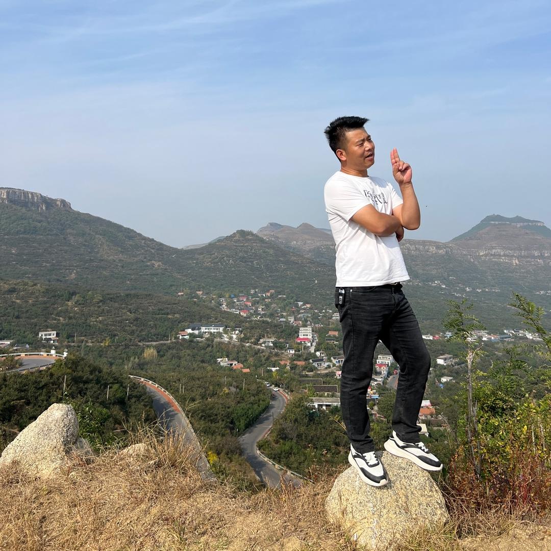 小杰吃喝玩乐